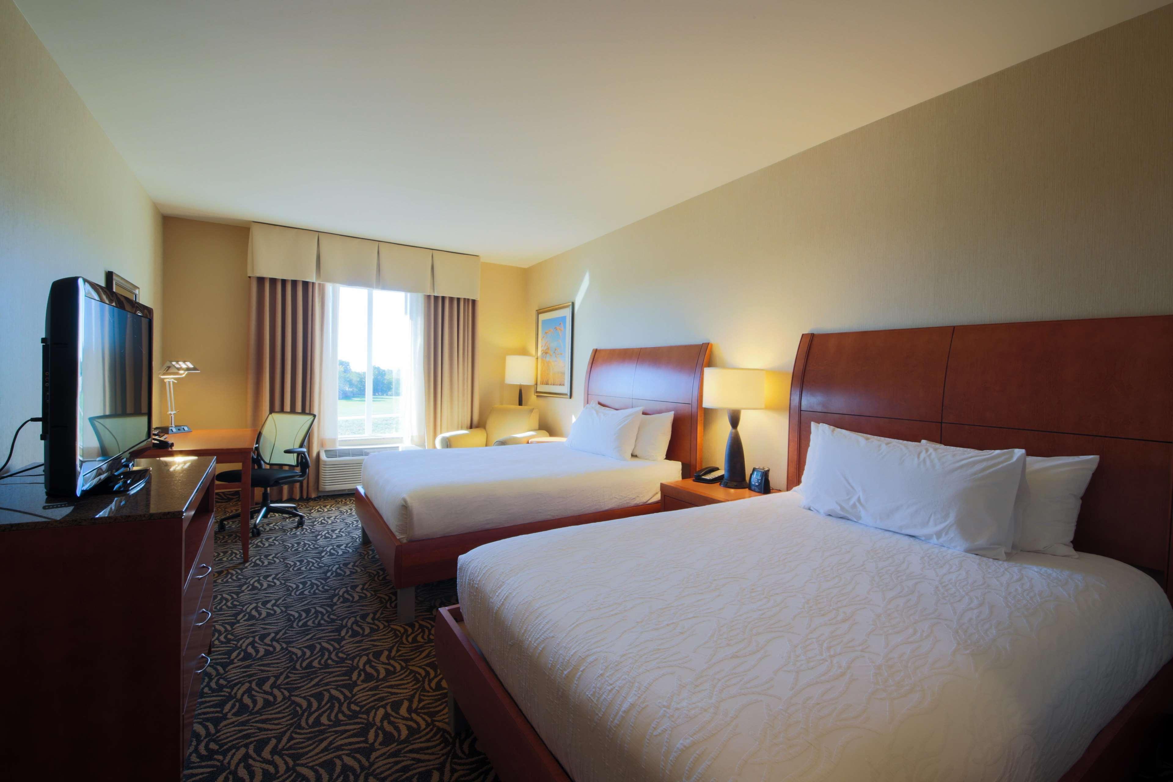 Hilton Garden Inn Cedar Falls Conference Center Exterior foto