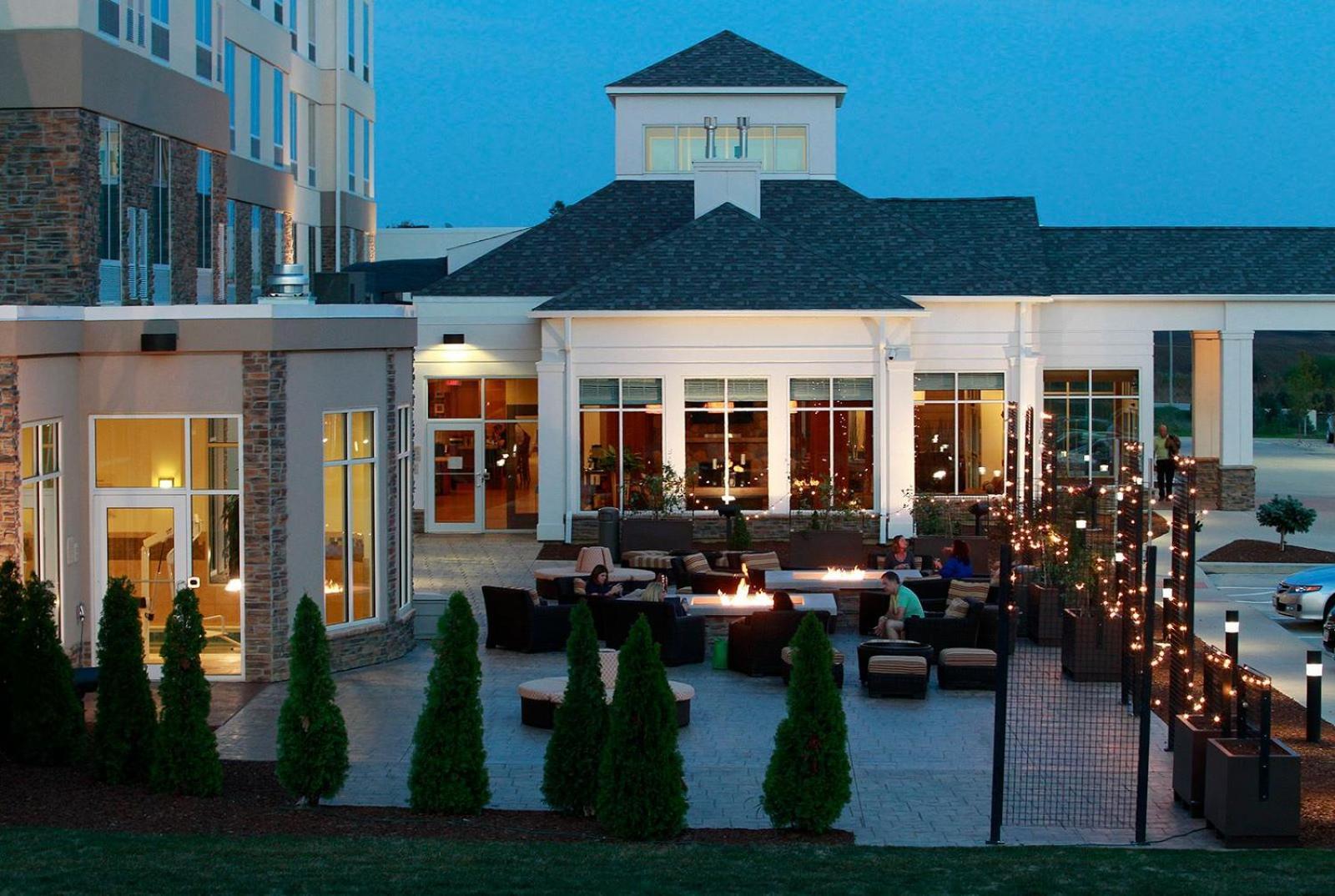 Hilton Garden Inn Cedar Falls Conference Center Exterior foto